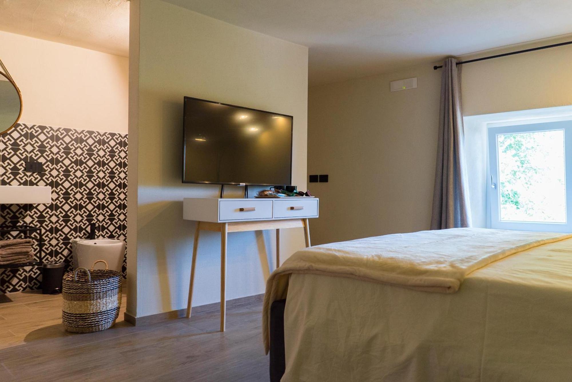 Queen Room Spa Bath
